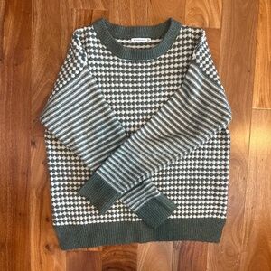 Women’s sweater size small